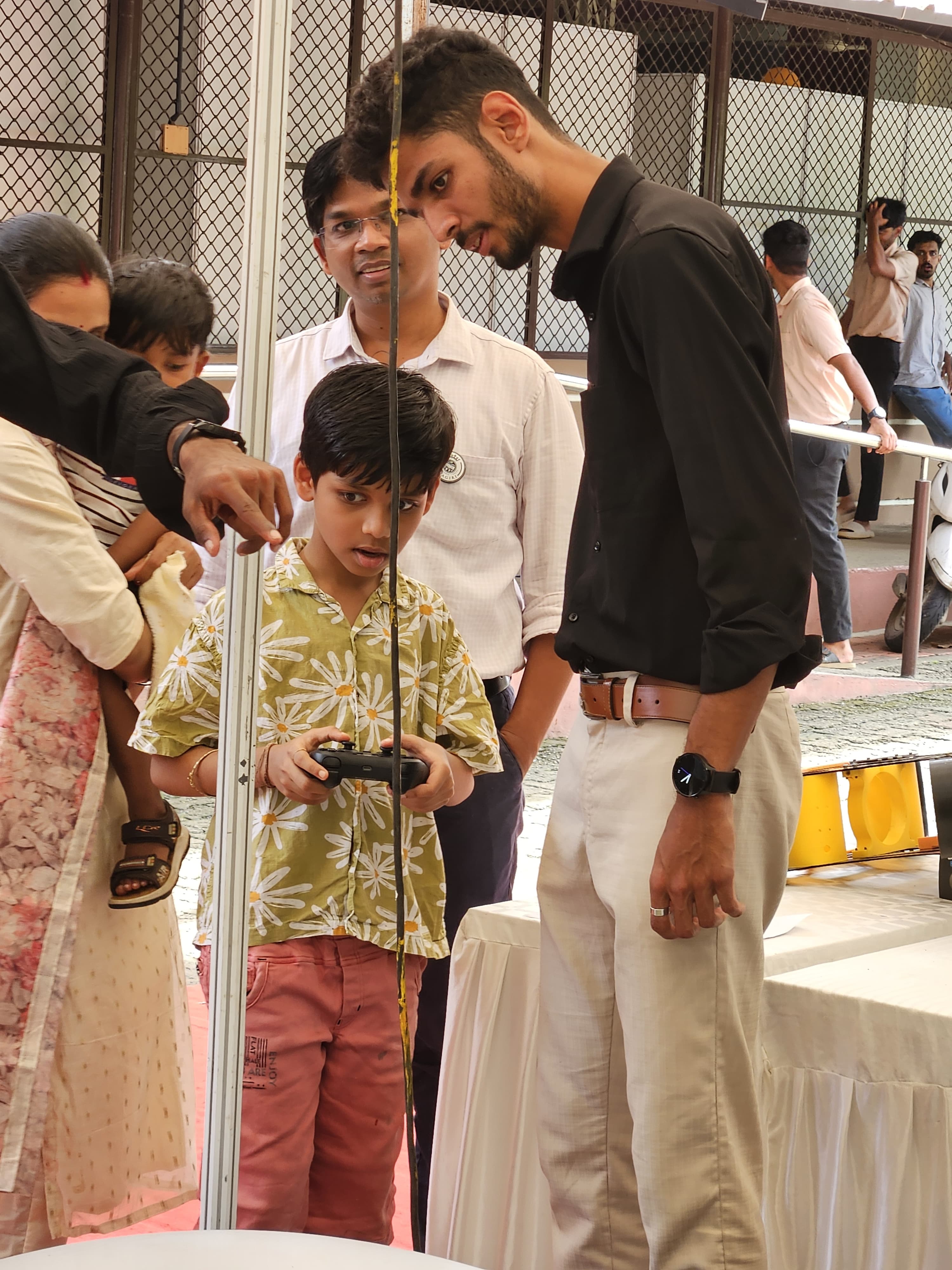 Guiding an underwater vehicle during field trial